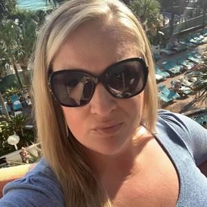 Meet your Posher, Dana